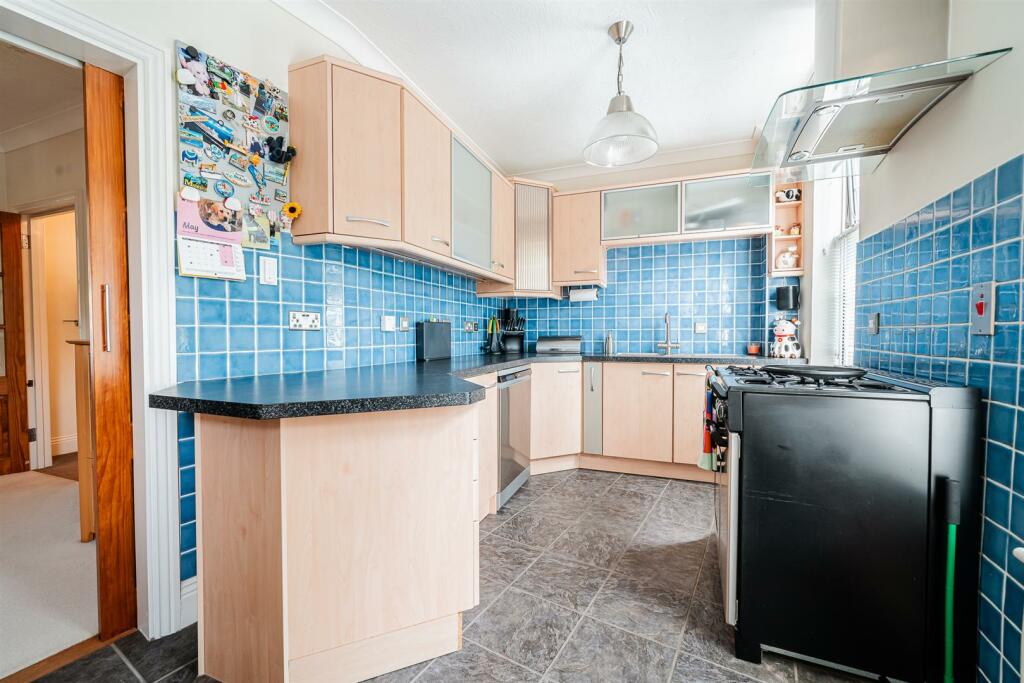 Additional image 13 of Holly Lodge, Lindsay Road