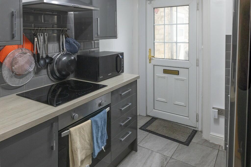 Additional image 7 of 1 East Croft, Wyke, BD12 9NL