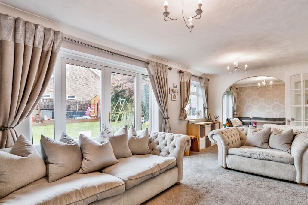 Additional image 5 of De Courtenai Close, BEARWOOD, Bournemouth, Dorset, BH11