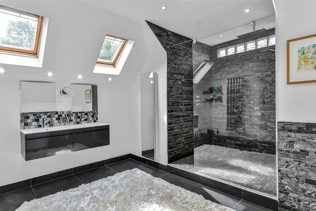 Additional image 14 of Lawrence Drive, Poole