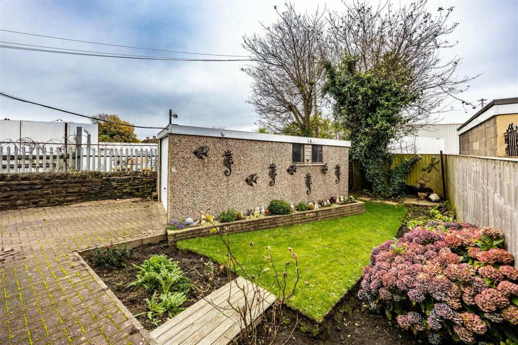 Additional image 14 of Tyersal Lane, Bradford