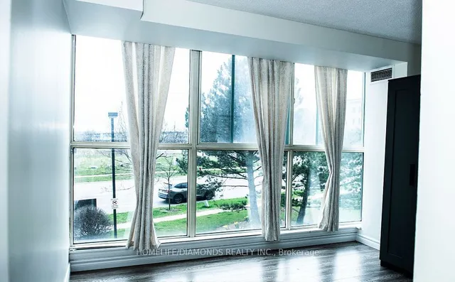 Additional image 20 of 4205 SHIPP Dr Unit 202