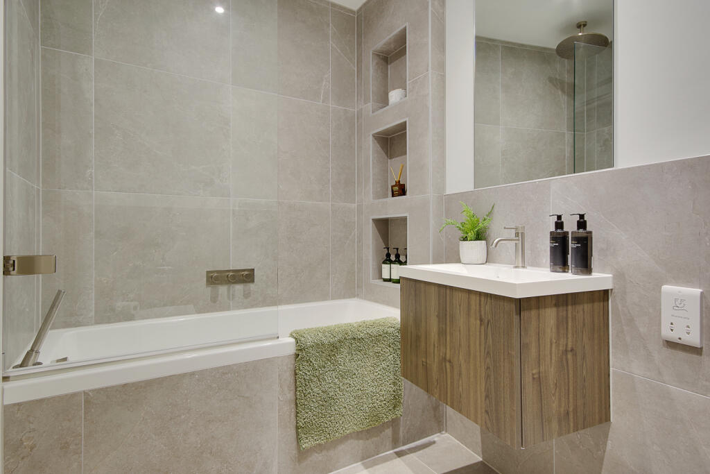 Additional image 23 of Martello Road South, Canford Cliffs, Poole, Dorset, BH13