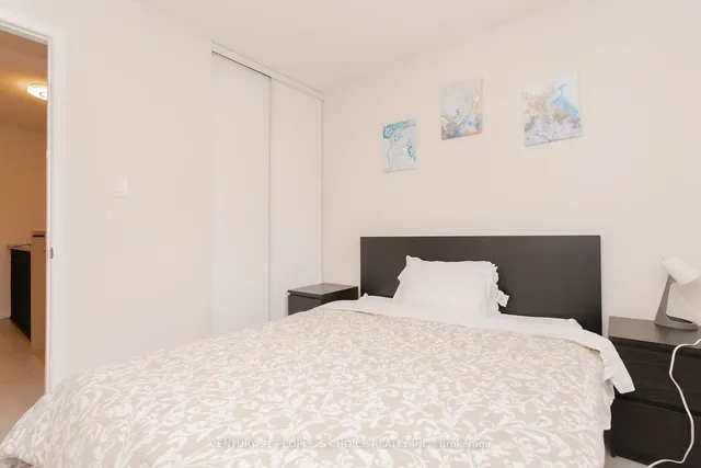 Additional image 24 of 362 Kingsbridge Garden Circ