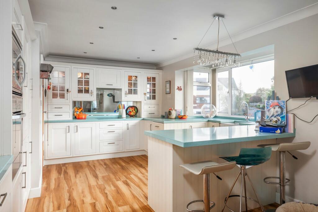 Additional image 13 of Whitecliff Road, Poole, BH14