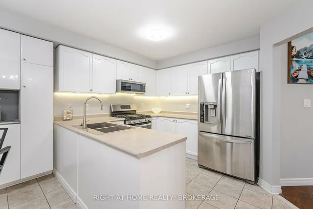 Additional image 16 of 1190 Fox Cres