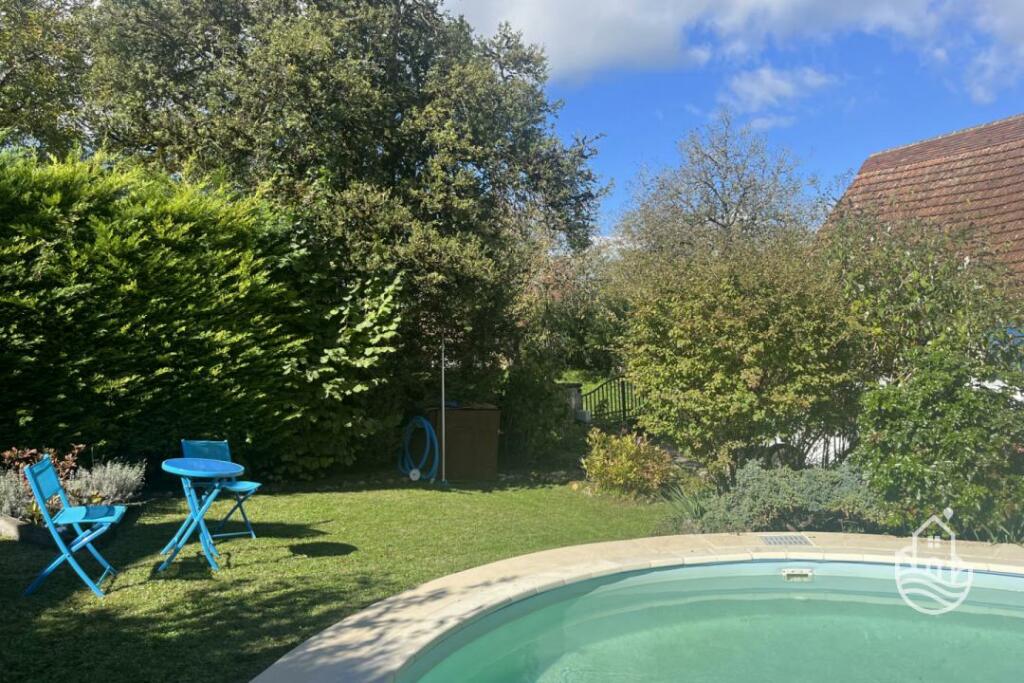 Additional image 2 of Hautefort, Aquitaine, 24390, France