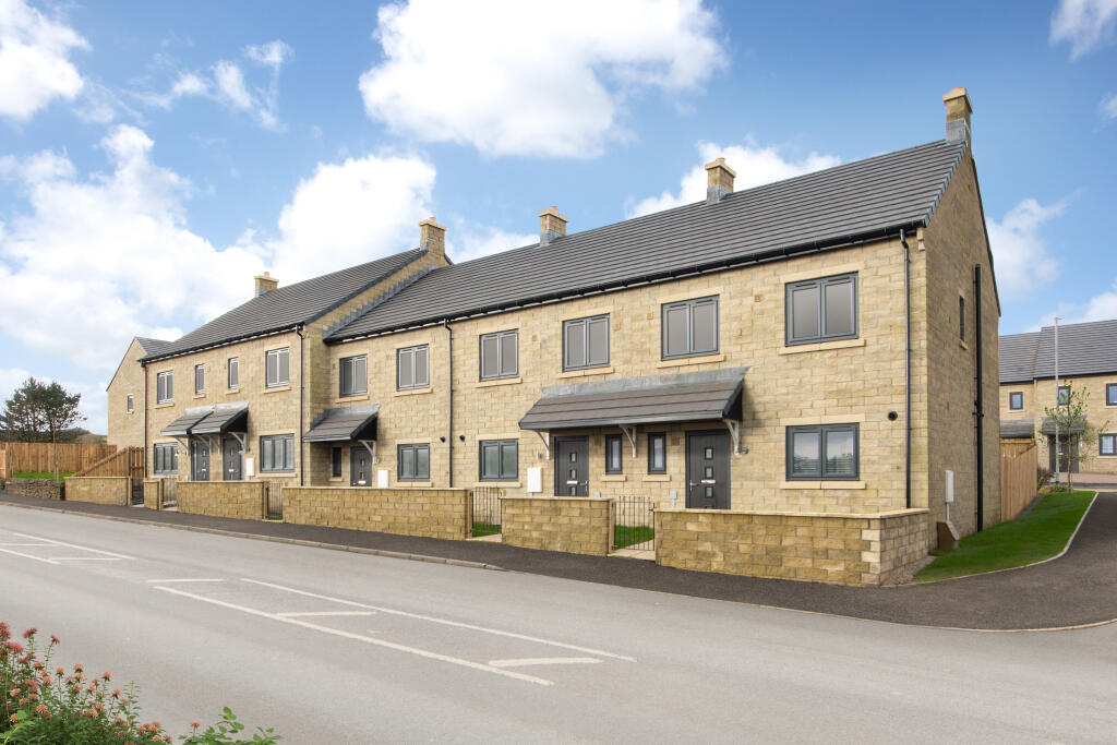 Halifax Road,
Denholme,
Bradford,
BD13 4EZ