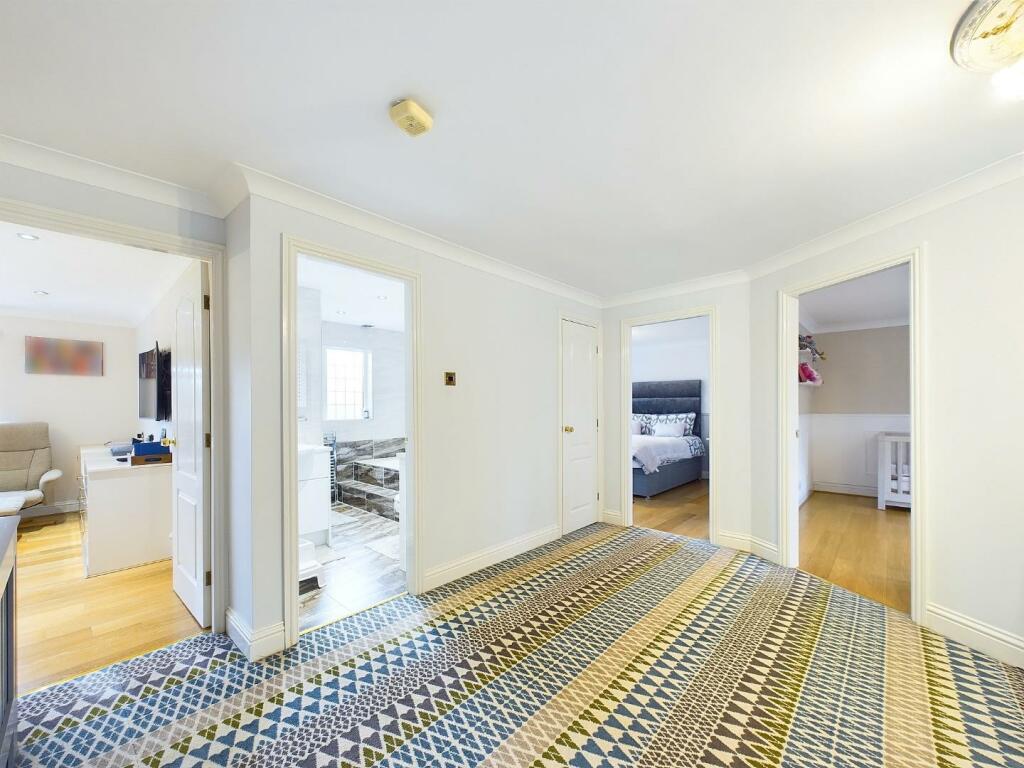 Additional image 19 of Kellymoor Walk, Idle