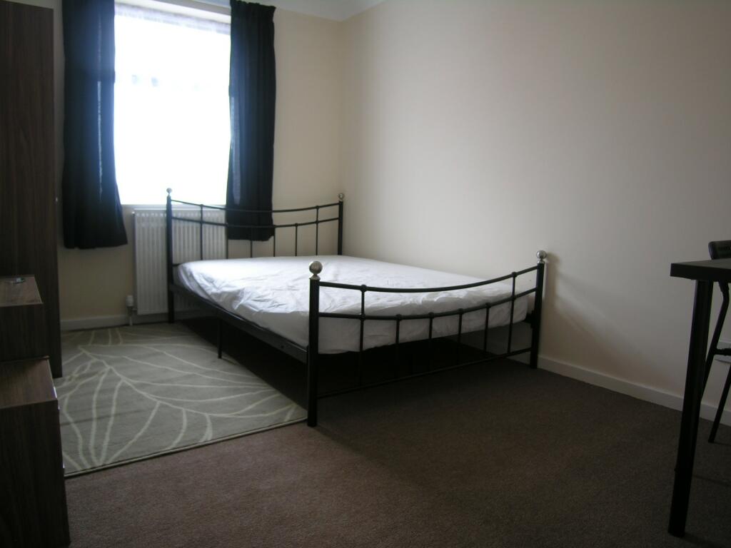 Additional image 4 of 3 bedroom First Floor Flat in Wallisdown