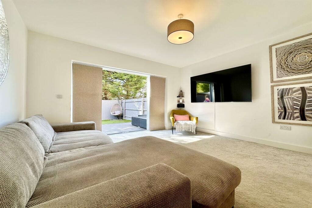 Additional image 16 of Upton