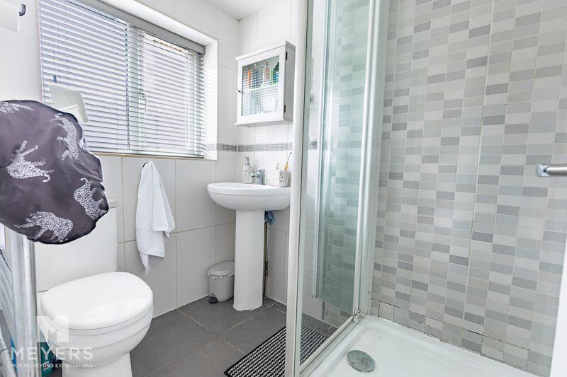 Additional image 13 of Pine Vale Crescent, Redhill, BH10