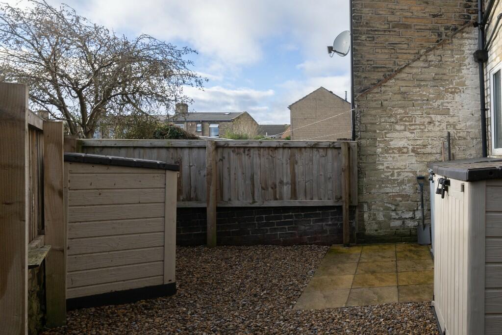 Additional image 17 of 1 East Croft, Wyke, BD12 9NL