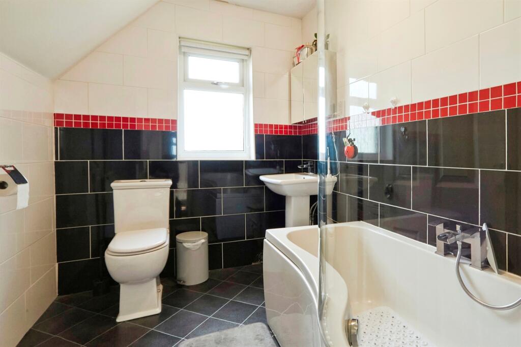 Additional image 13 of Duchy Avenue, Bradford