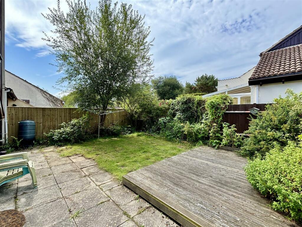 Additional image 2 of Tree Hamlets, Upton