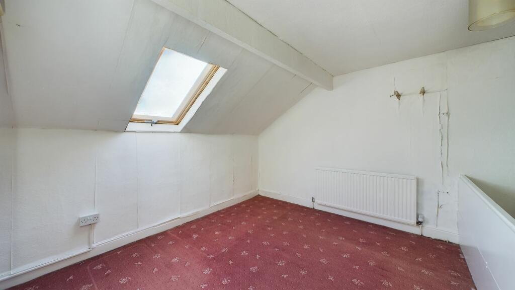 Additional image 10 of Glendare Terrace, Bradford, BD7