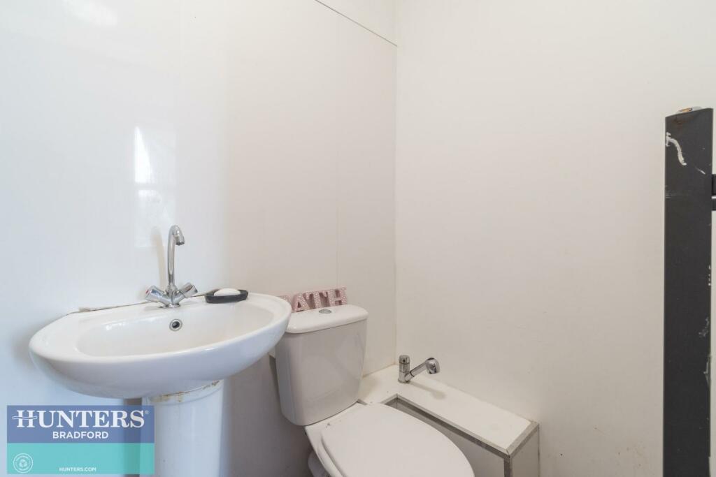 Additional image 25 of REF SR - Woodview Terrace, Bradford, West Yorkshire, BD8 7AH