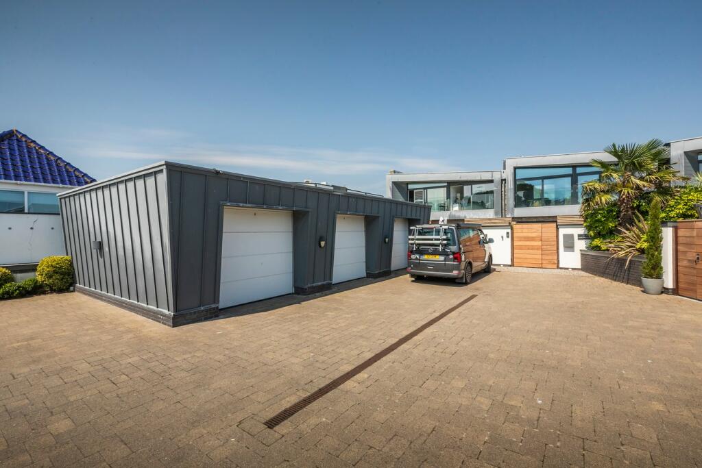 Additional image 43 of The Horseshoe, Sandbanks, Poole, BH13