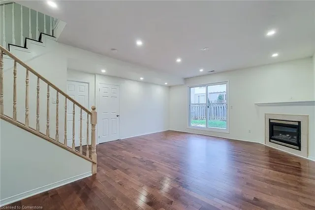 Additional image 33 of 482 Berkindale Dr