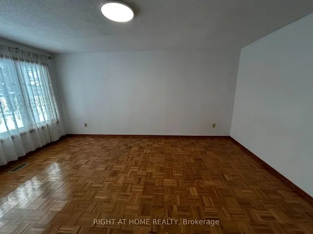 Additional image 7 of 106 Belwood Cres