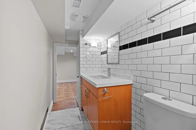 Additional image 21 of 32 Castleton Ave