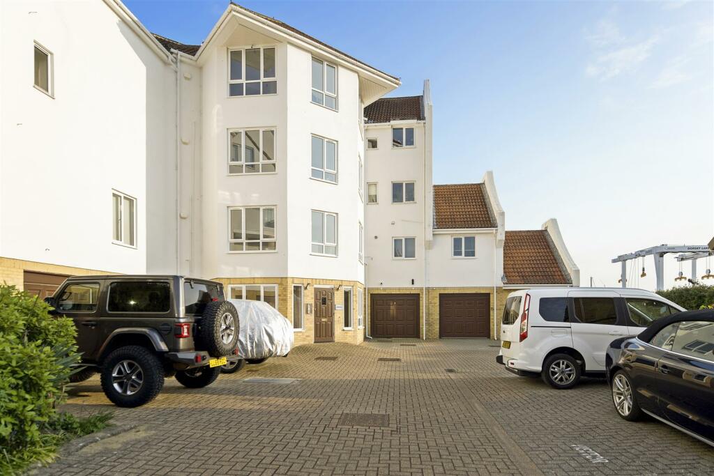 Additional image 28 of Moriconium Quay, Lake Avenue, Poole