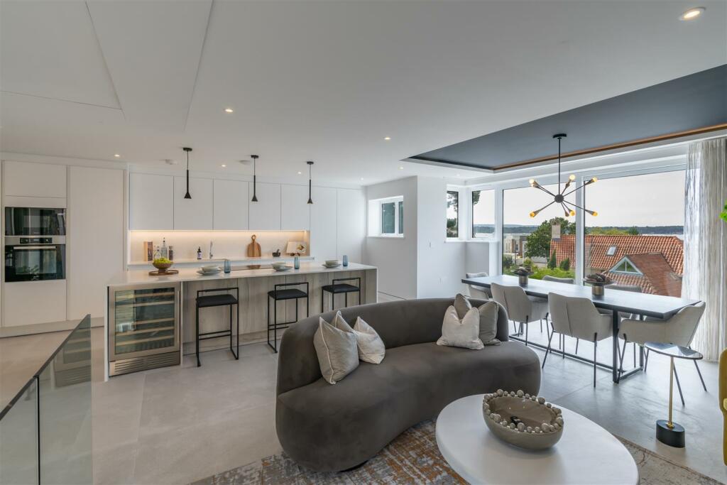 Additional image 9 of Dorset Lake Avenue, Lilliput