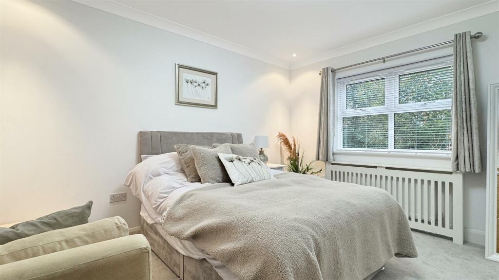 Additional image 9 of Wellwood Close, Branksome Park