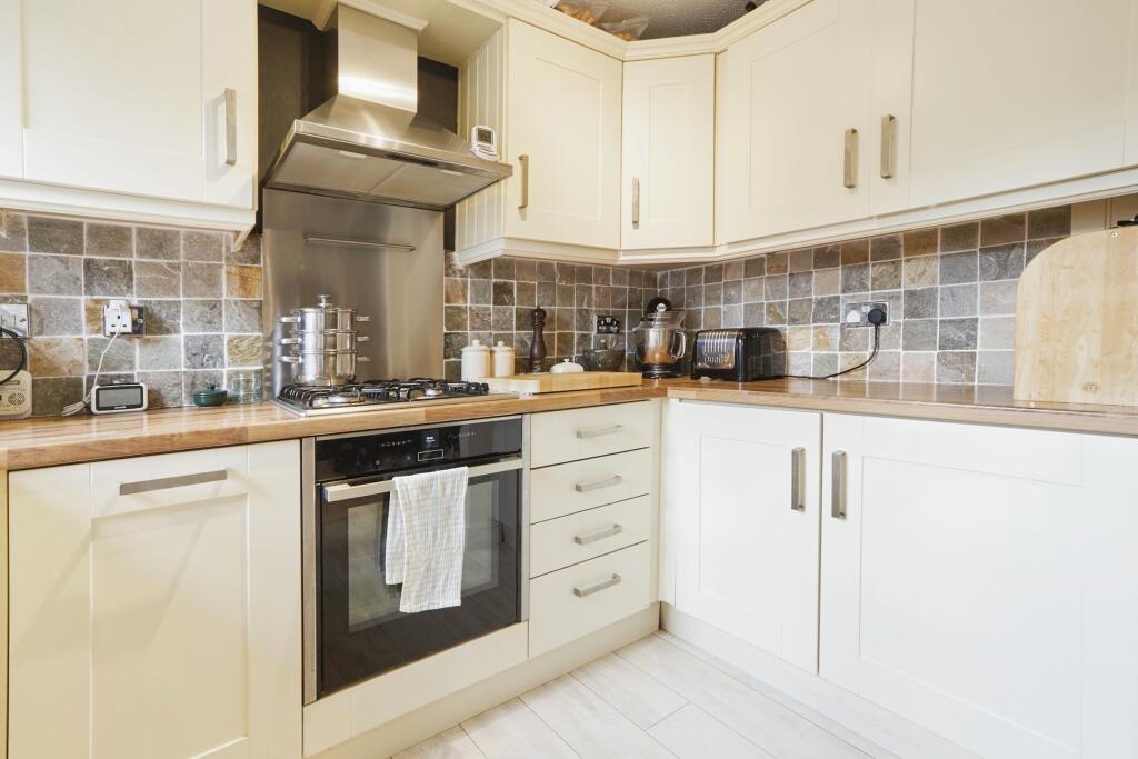 Additional image 7 of The Moorings, Bradford, BD10