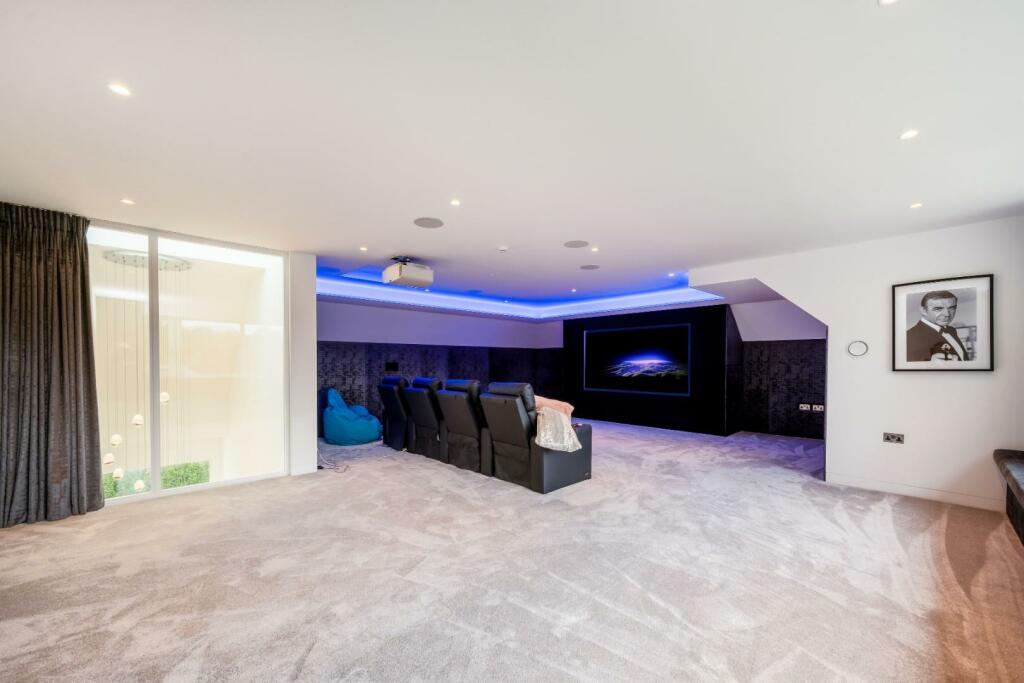 Additional image 27 of Newton Road, Canford Cliffs