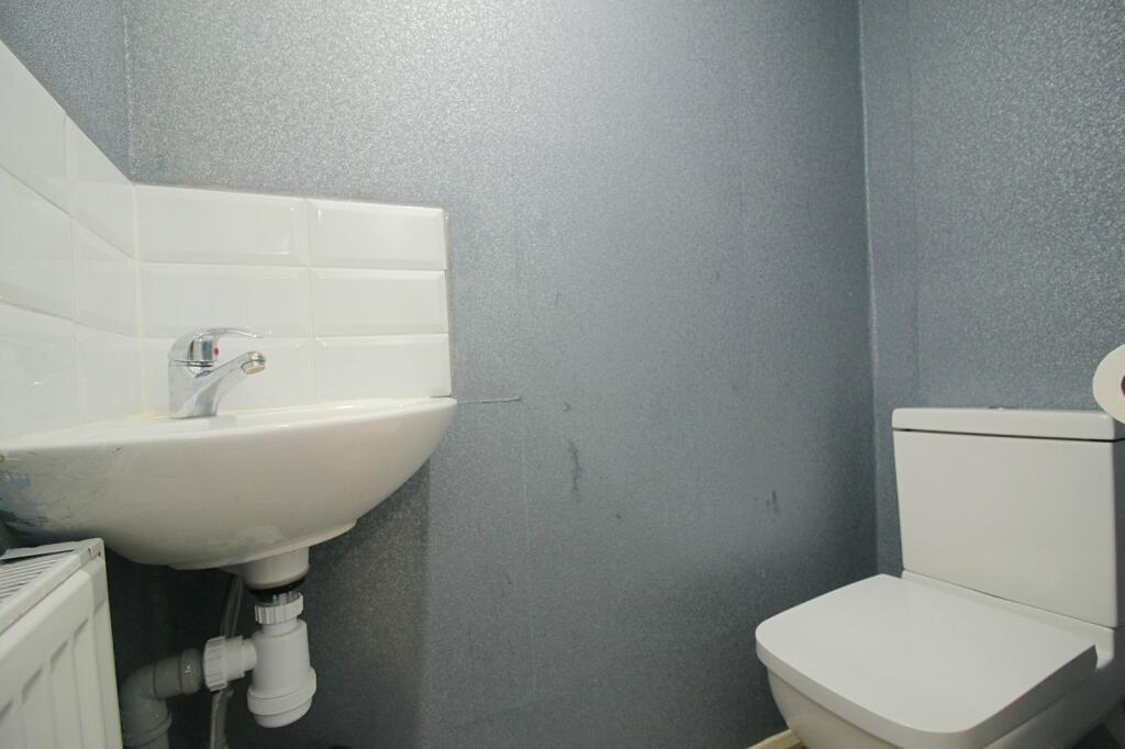 Additional image 26 of Leaventhorpe Avenue, Fairweather Green, Bradford, BD8