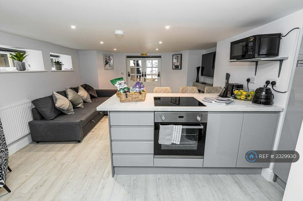 Additional image 4 of Approach Road, Poole, BH14