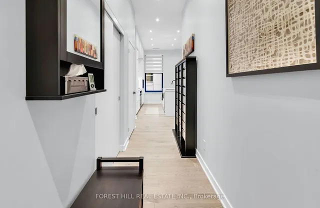 Additional image 16 of 22 Lombard St Unit 203