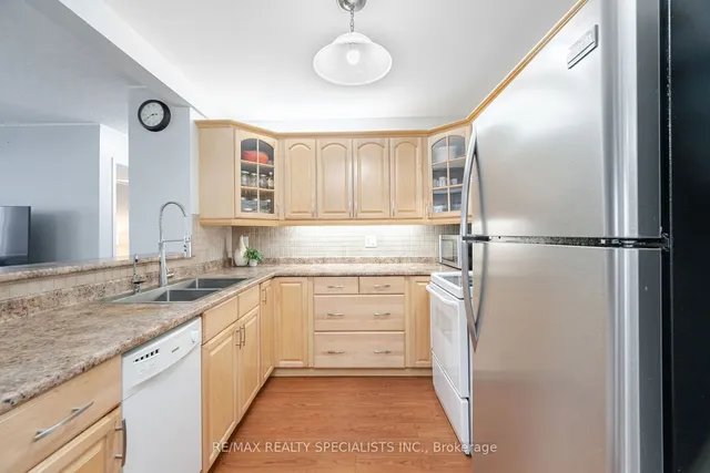 Additional image 8 of 205 Highland Cres Unit 11