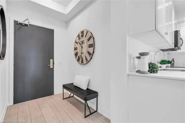 Additional image 7 of 55 Duke St Unit 901