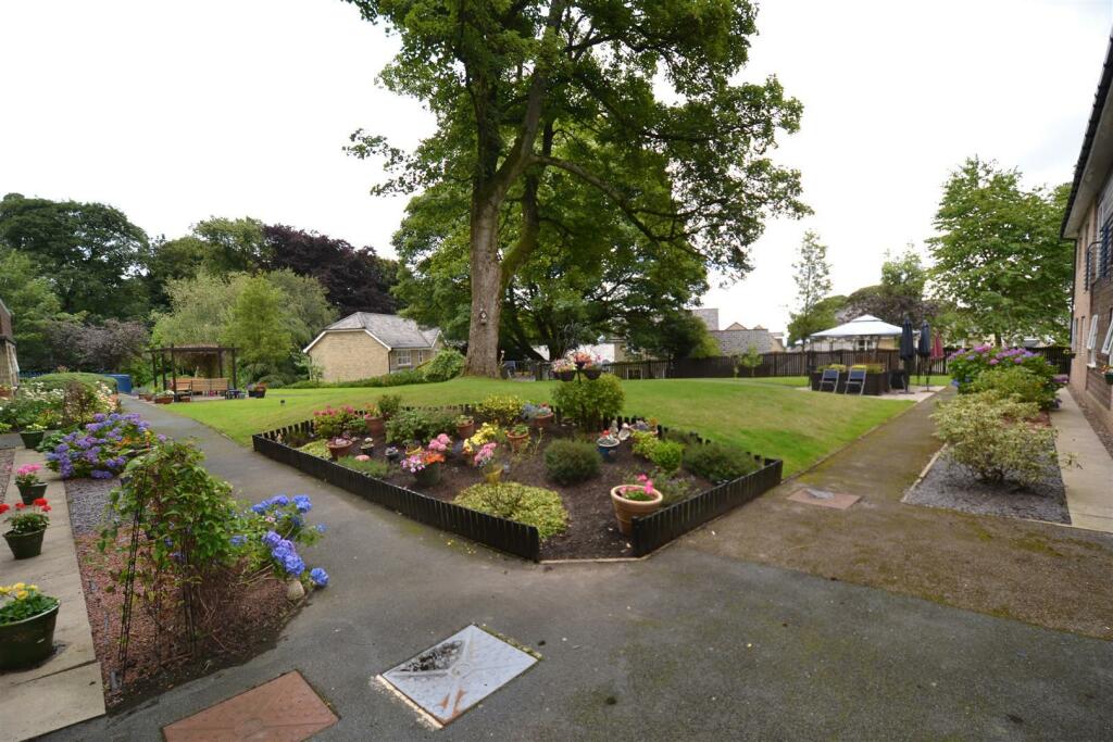 Additional image 12 of Rowanberries, Baldwin Lane, Clayton, Bradford