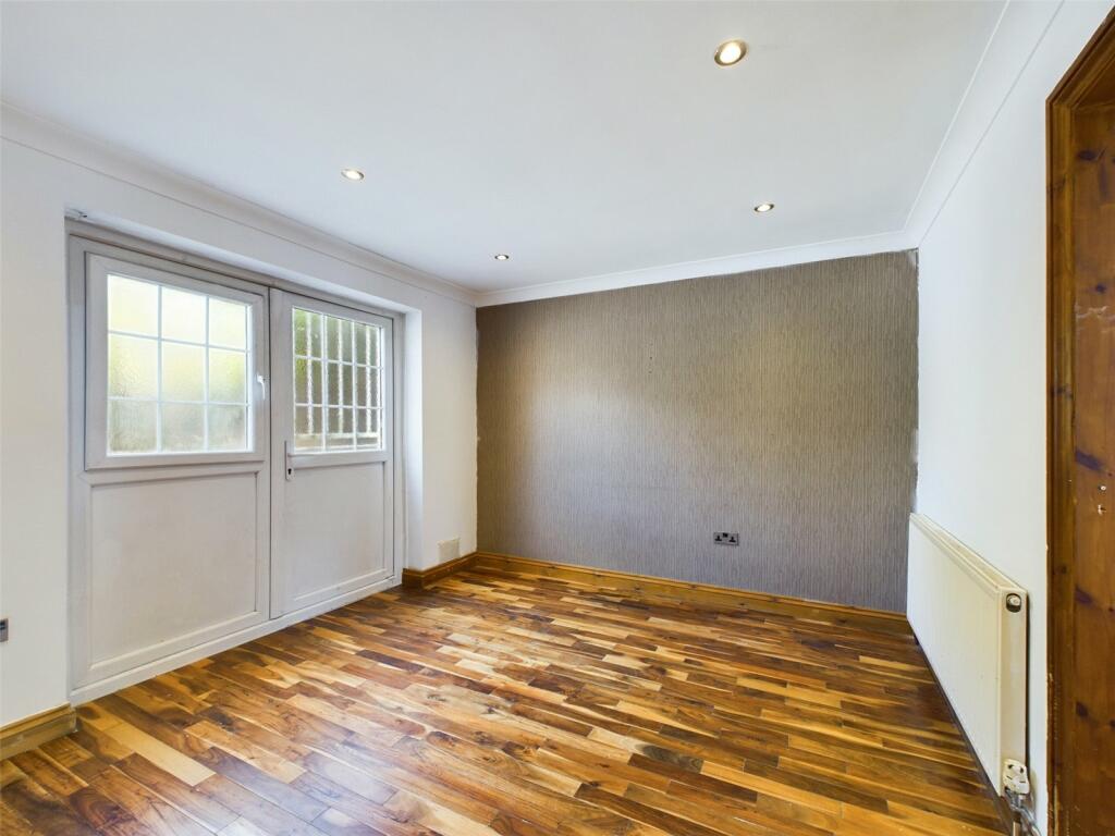 Additional image 4 of Pelham Court, Bradford, West Yorkshire, BD2