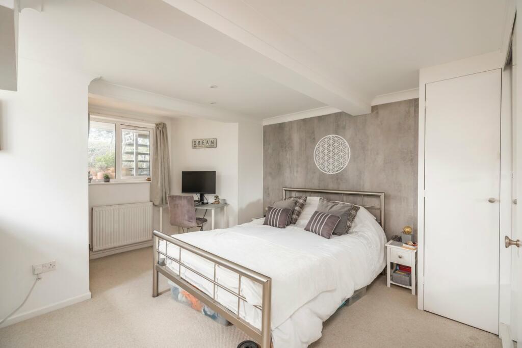 Additional image 27 of Whitecliff Road, Poole, BH14