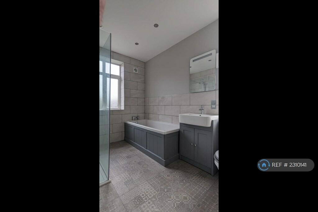 Additional image 3 of Ghyll Wood Drive, Bingley, BD16