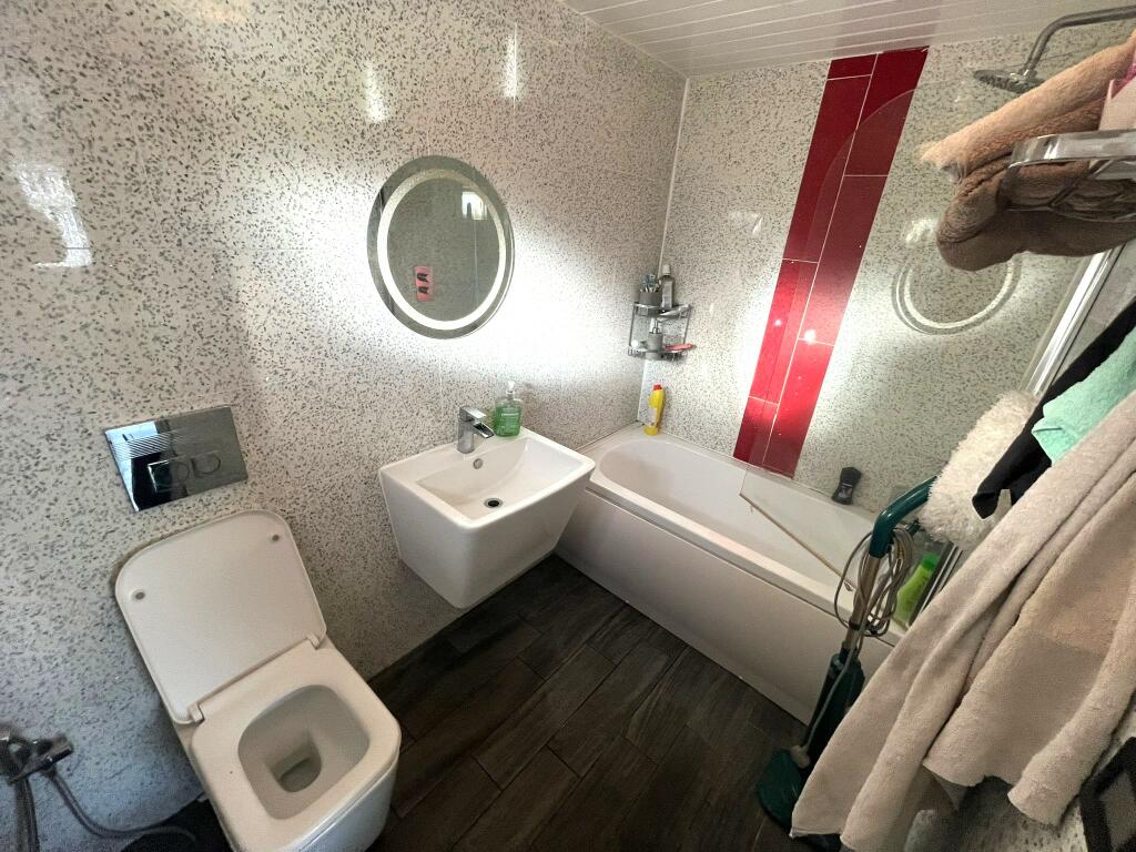 Additional image 7 of Shay Crescent, Bradford