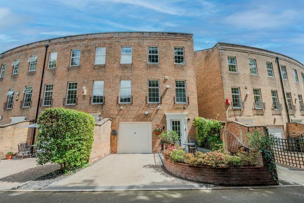 Additional image 32 of Holly Lodge, Lindsay Road