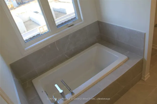 Additional image 21 of 487 Bergamot Ave