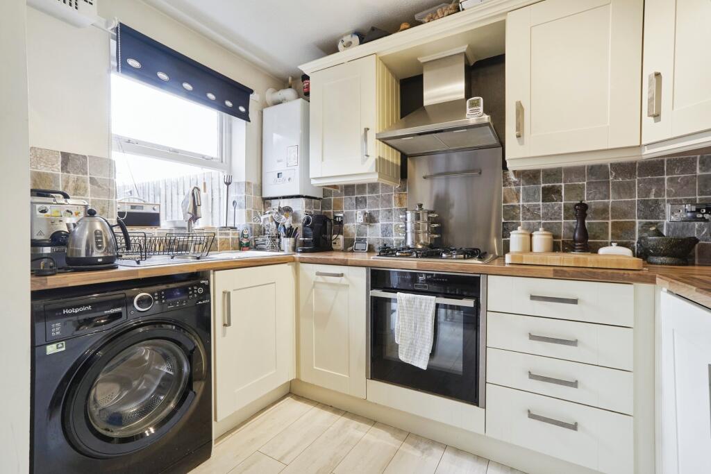 Additional image 4 of The Moorings, Bradford, BD10