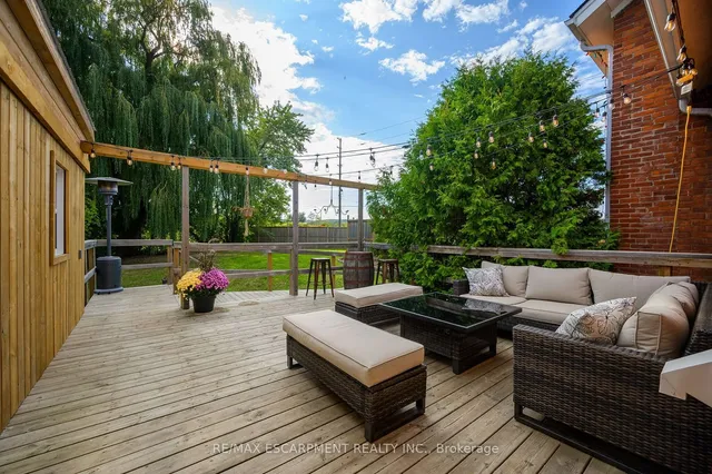 Additional image 21 of 3318 Dundas St