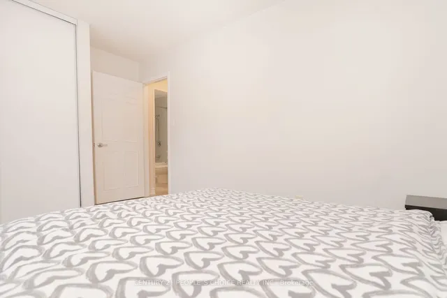 Additional image 29 of 362 Kingsbridge Garden Circ