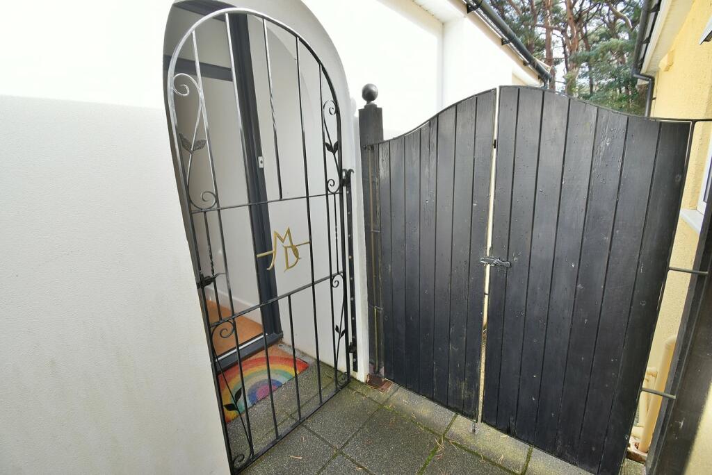 Additional image 18 of Pine Vale Crescent, Bournemouth, BH10