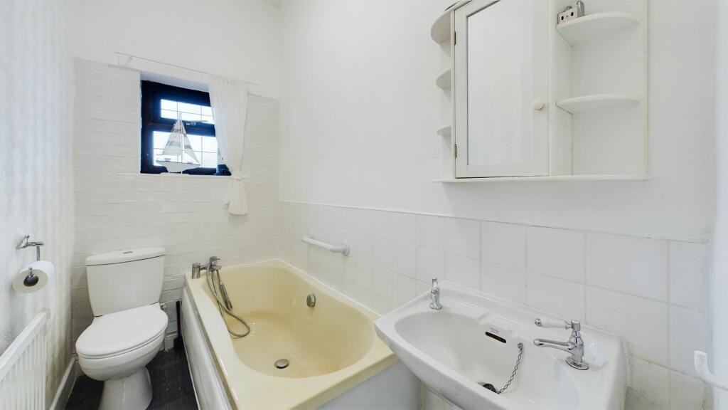 Additional image 15 of Halifax Road, Bradford, BD6