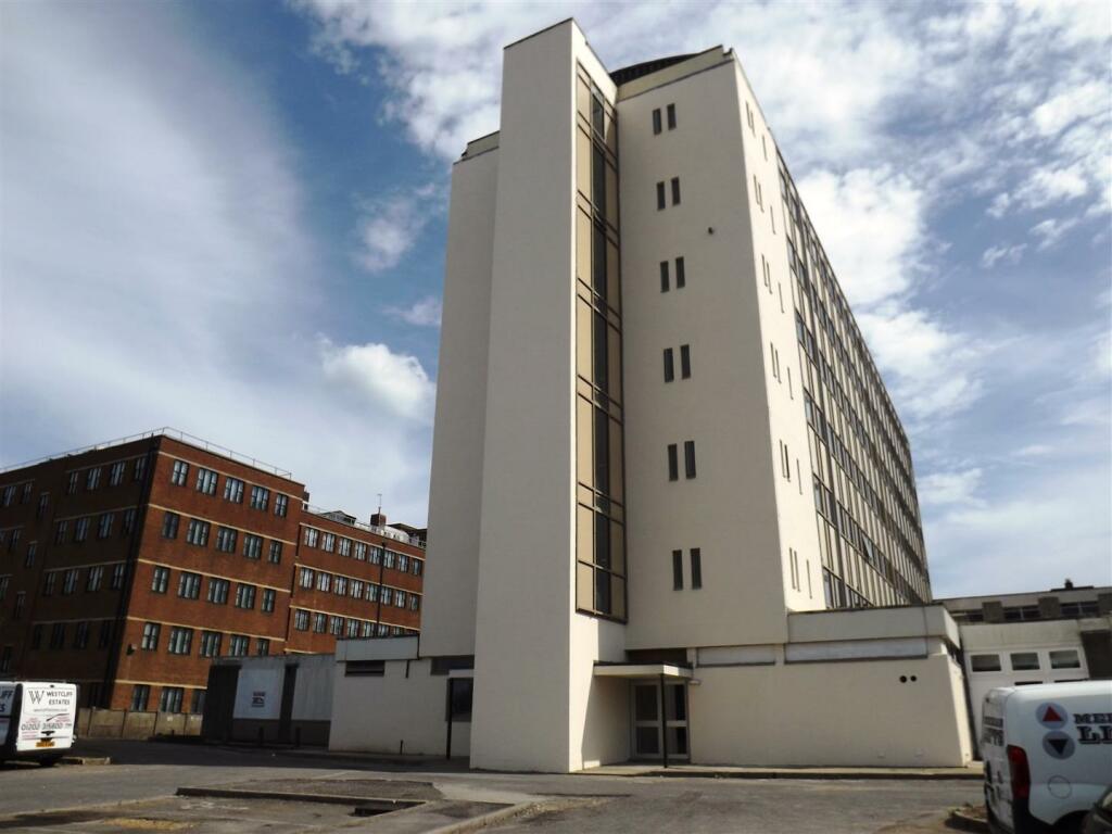 Additional image 5 of SELF CONTAINED STUDIO