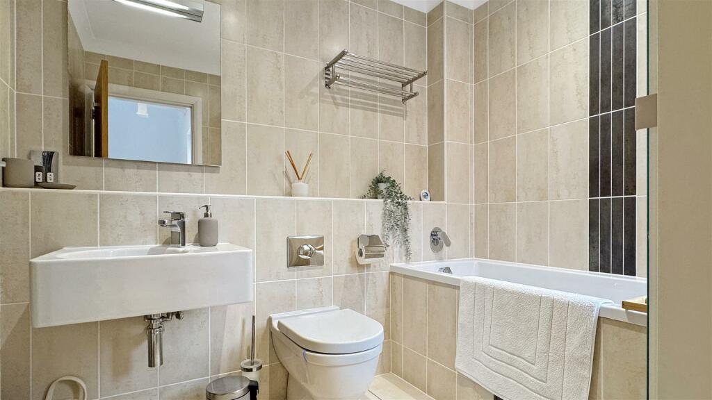 Additional image 10 of Wellwood Close, Branksome Park