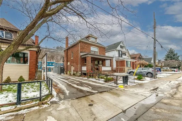 Additional image 15 of 356 Cumberland Ave